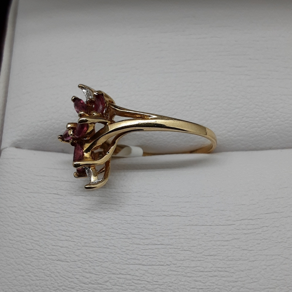 Ruby Ring - Picture 2 of 3